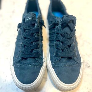 Blowfish Malibu Women’s Size 6 Canvas Shoe
